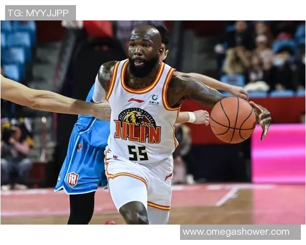 同曦队与八一队激战第四节精彩瞬间回顾与分析